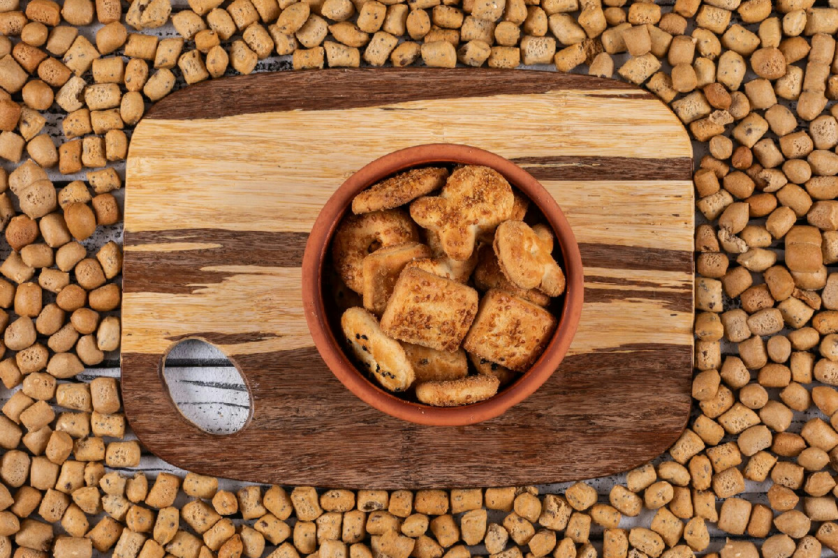 Alimentazione per animali domestici: come scegliere il cibo migliore per il loro benessere quotidiano