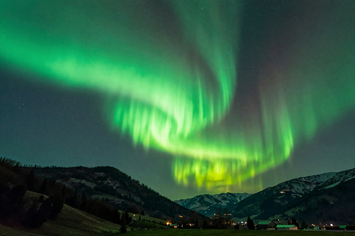 Tempesta geomagnetica G4: l'Italia si colora di aurora boreale, ma non è la più intensa mai vista